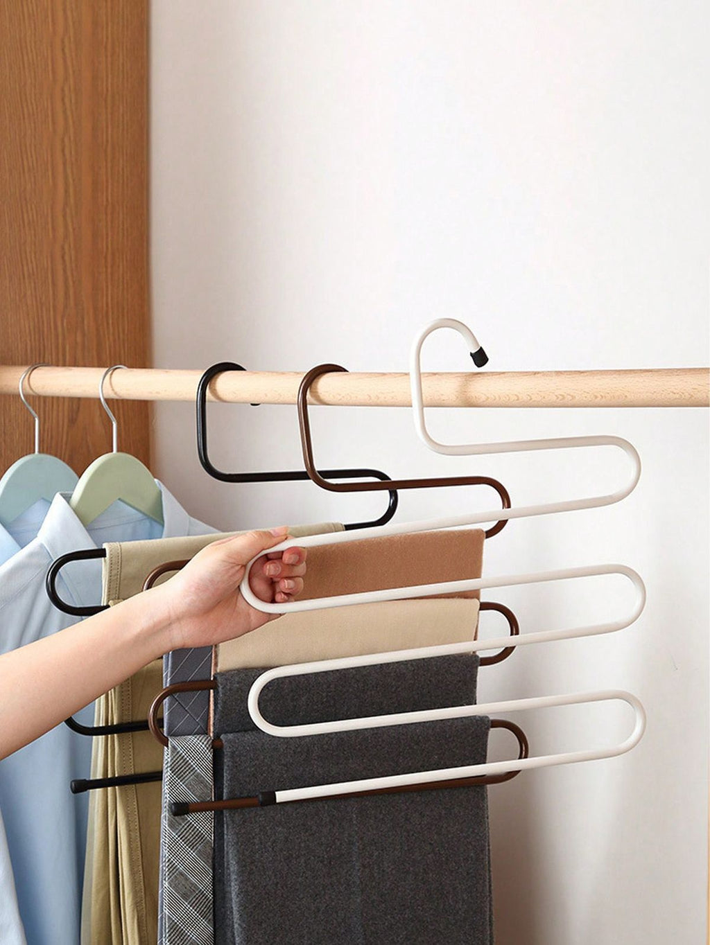 شماعة متتعددة الطوابق